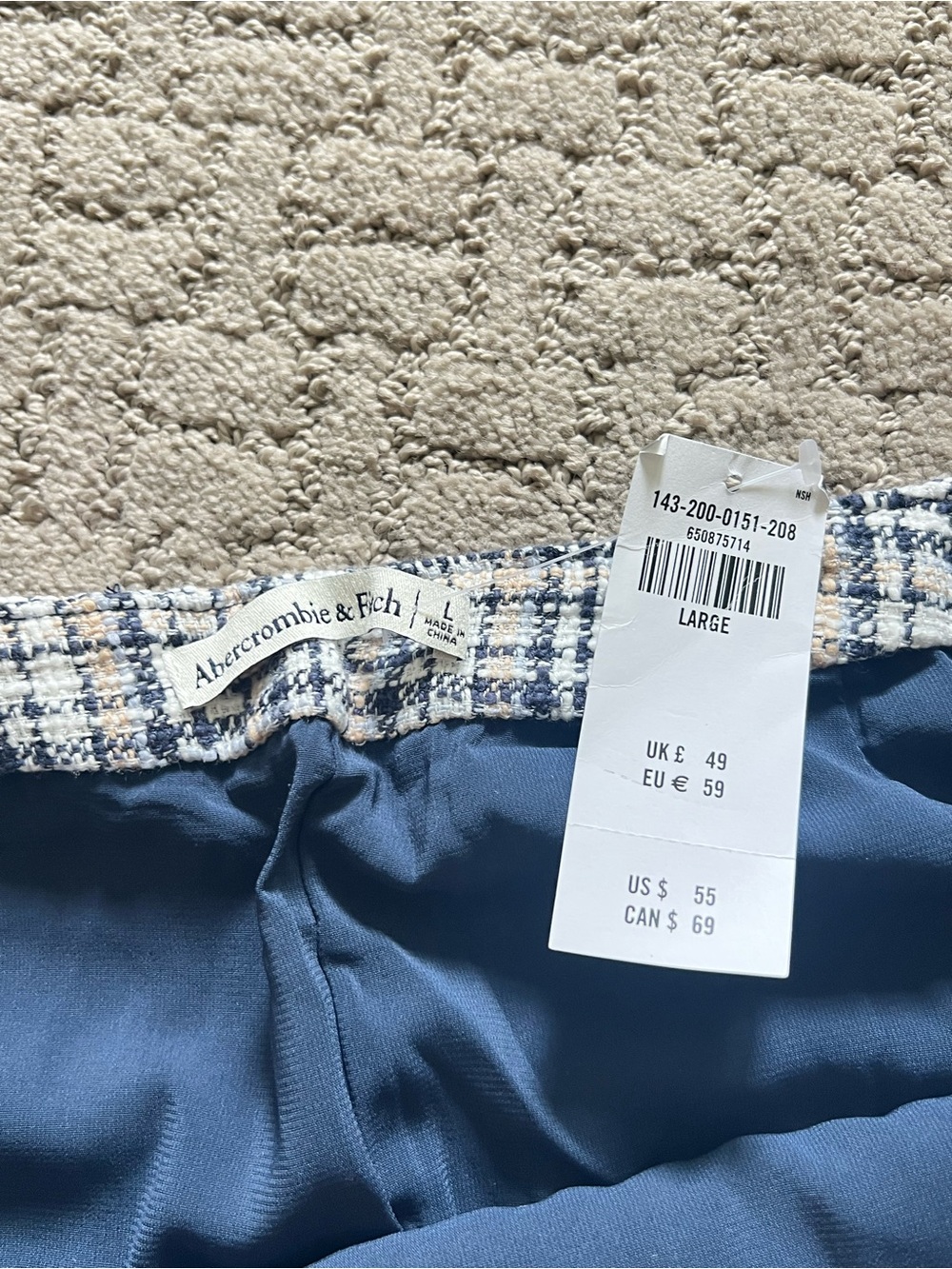 Abercrombie & Fitch Cream and Navy Plaid Tweed Mini Skort - Picture 6 of 6